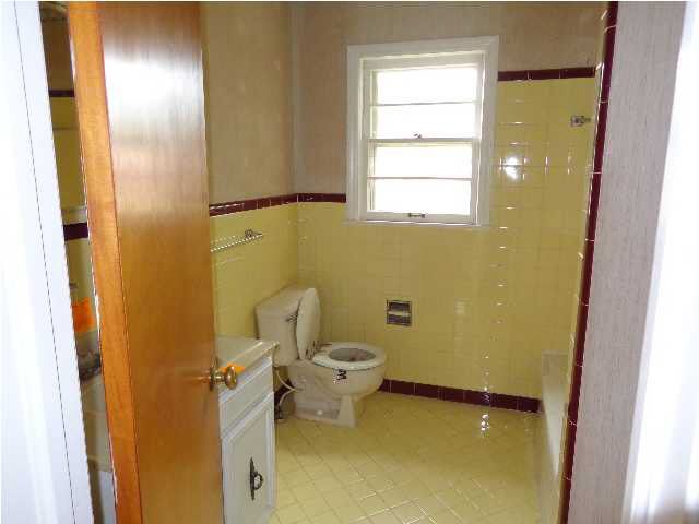 5002 E 9th, Wichita, KS 67208