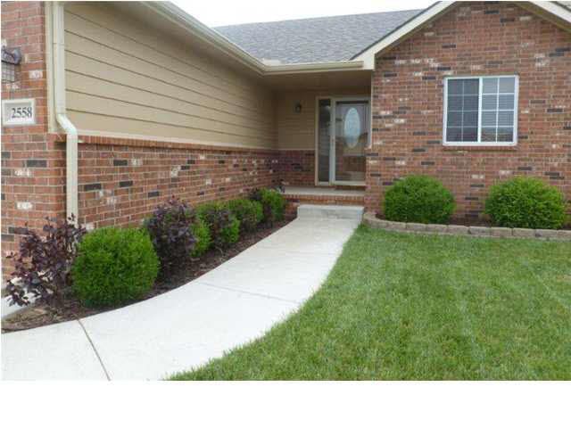 2558 E Saint Andrew Ct, Goddard, KS 67052