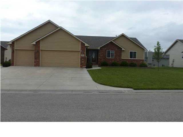 2558 E Saint Andrew Ct, Goddard, KS 67052