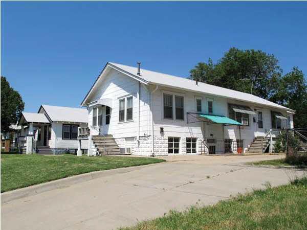 1122 S Seneca St, Wichita, KS 67213