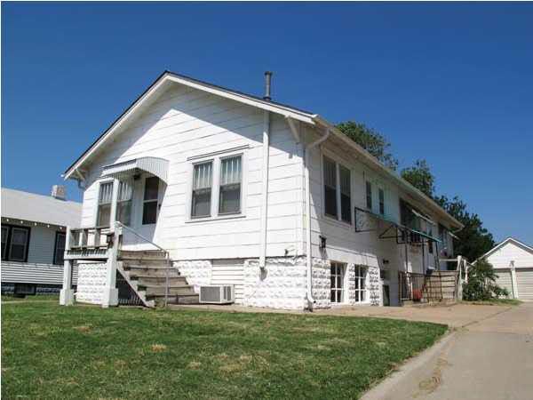 1122 S Seneca St, Wichita, KS 67213