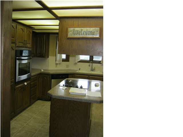 5520 S 37th St S, Wichita, KS 67215