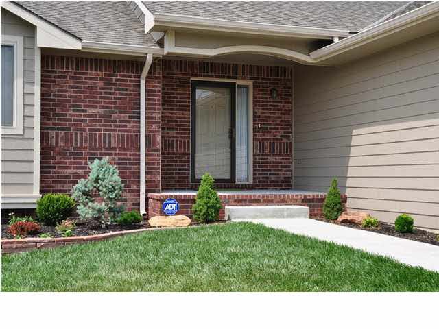 12359 E Willowgreen Ct, Wichita, KS 67207