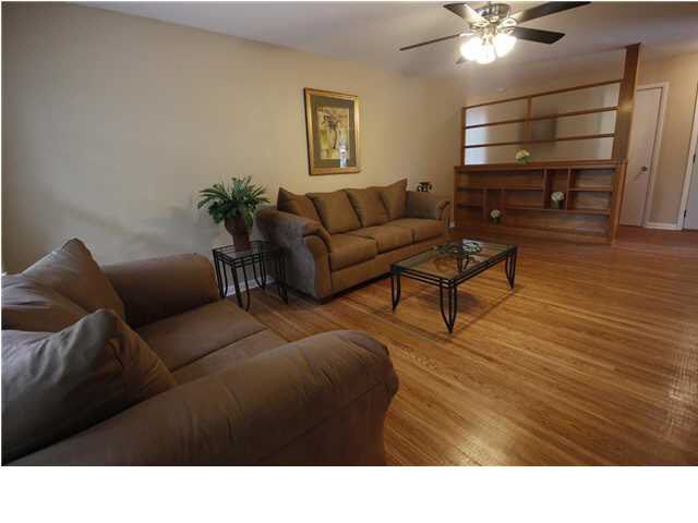 6000 E Danbury, Bel Aire, KS 67220