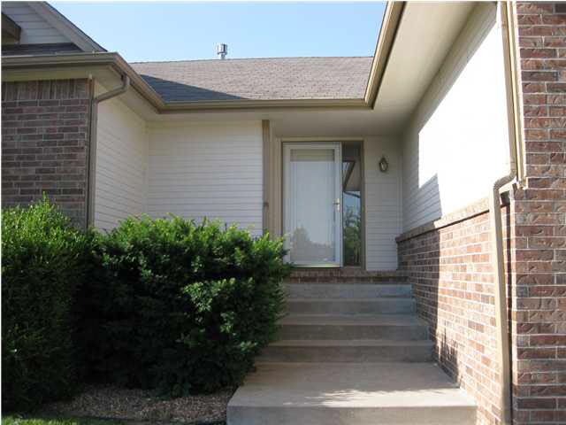 4817 E 44th St N, Bel Aire, KS 67220