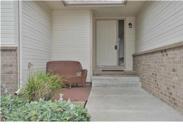 632 E Rolling View Ct, Valley Center, KS 67147