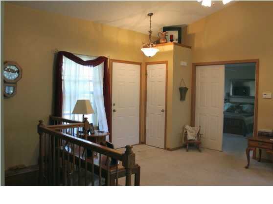 913 E Saddle Run St, Mulvane, KS 67110