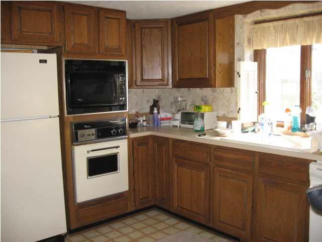 1408 N Fieldcrest, Wichita, KS 67212