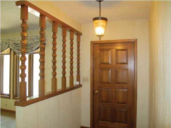 327 Mockingbird Ln, Newton, KS 67114