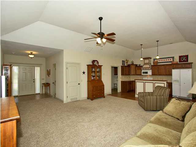 937 Threewood Ct, Andover, KS 67002