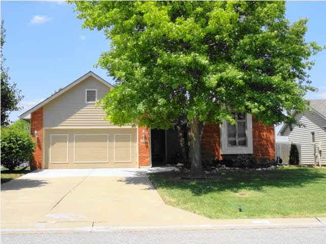 336 E Wild Plum Rd, Derby, KS 67037