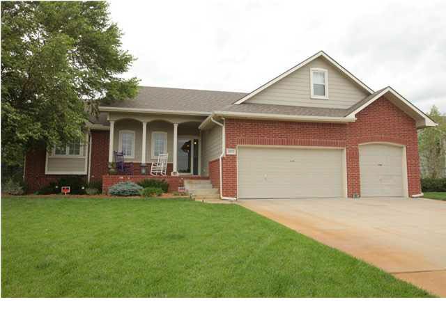 1031 N Meadow Rd, Valley Center, KS 67147