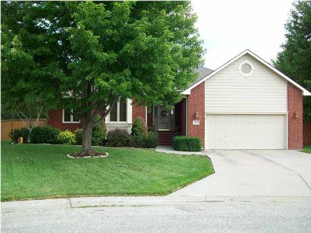 2500 Lakepoint Ct, Augusta, KS 67010