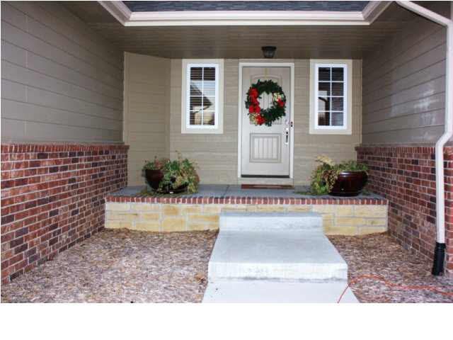 12502 E Zimmerly Ct, Wichita, KS 67207