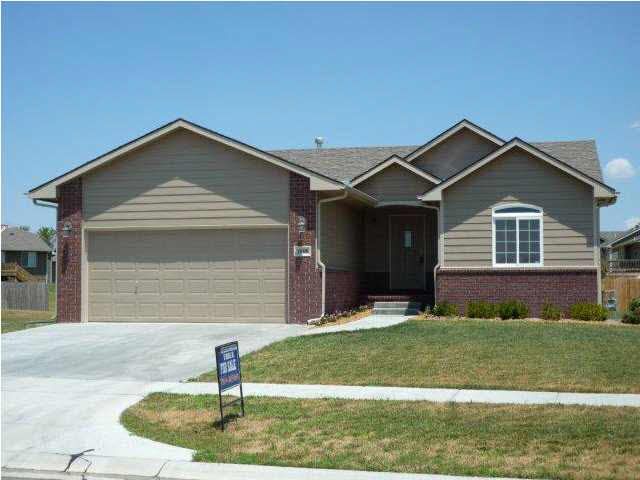1018 E Winding Lane St, Derby, KS 67037