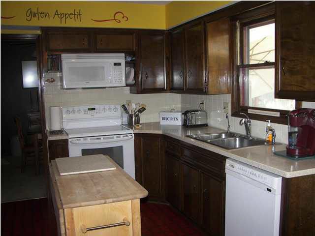 1100 Chestnut Rd, Derby, KS 67037