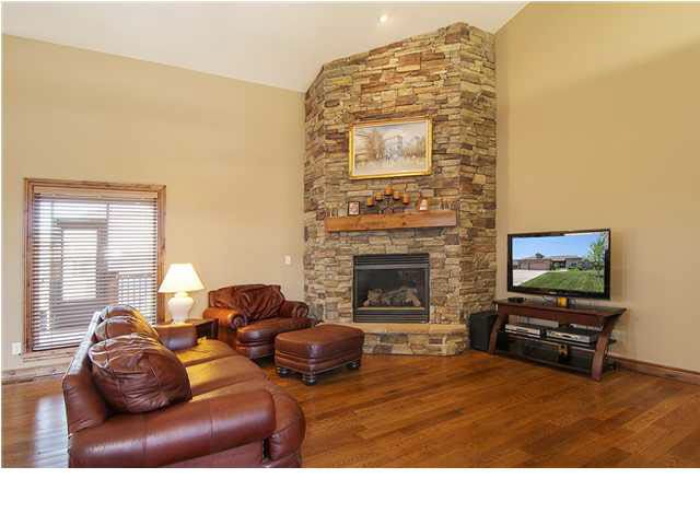 1426 E Timber Falls Ct, Andover, KS 67002
