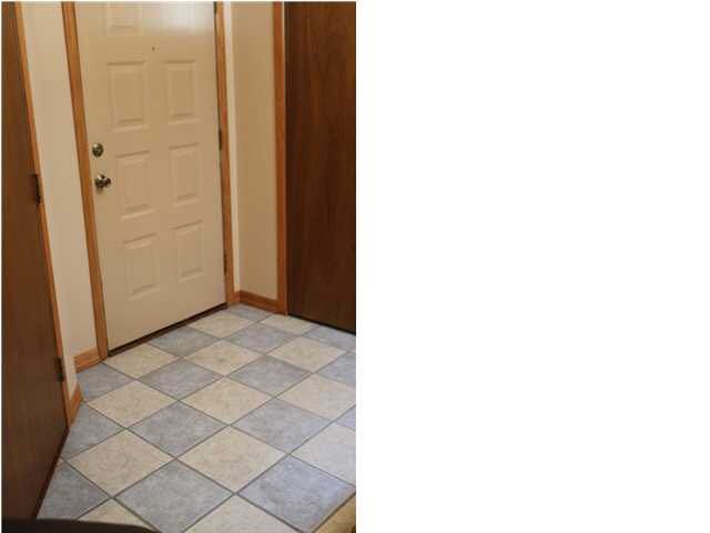 7520 Leewood Cir, Wichita, KS 67226