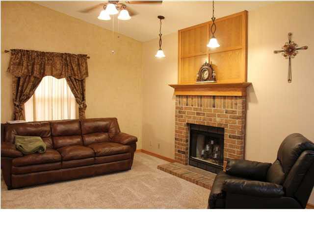 7520 Leewood Cir, Wichita, KS 67226