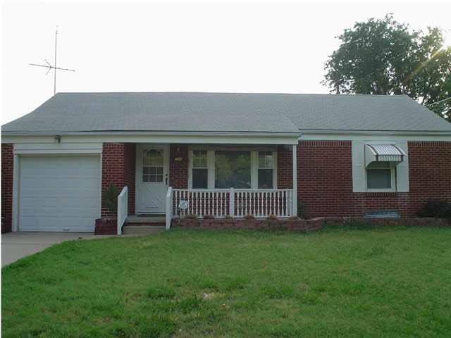 730 Watson Ln, Wichita, KS 67207