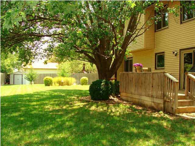 8649 E Chalet Ct, Wichita, KS 67207