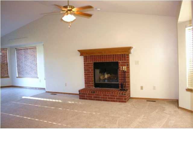 2607 E Old Spring Rd, Derby, KS 67037