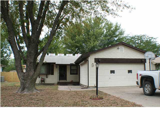 927 Alice, Augusta, KS 67010