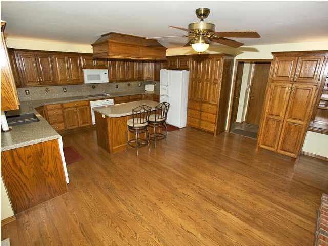 244 S Fairway Cir, Andover, KS 67002