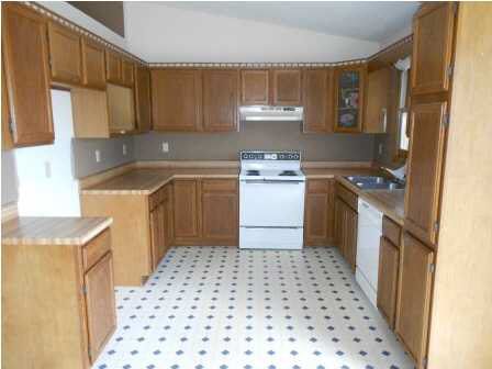 1113 N Mccaskey Dr, Rose Hill, KS 67133
