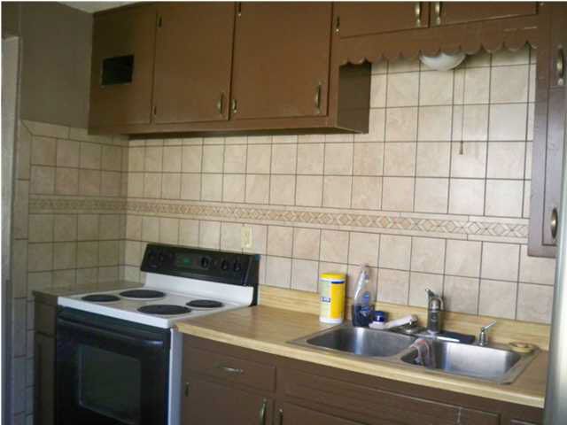 717 W 11th, Newton, KS 67114