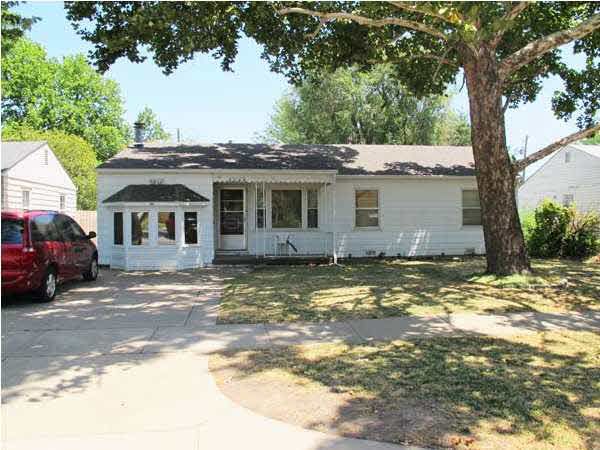 2046 S Vine St, Wichita, KS 67213