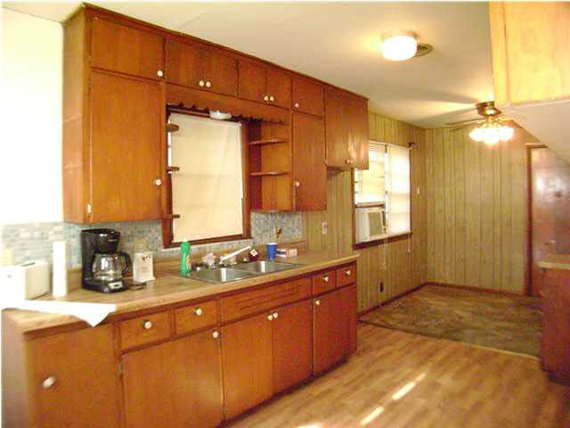 1604 W Blake, Wichita, KS 67213