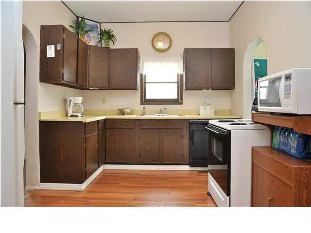 306 S Exposition, Wichita, KS 67213