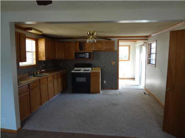 420 E 6th, Newton, KS 67114