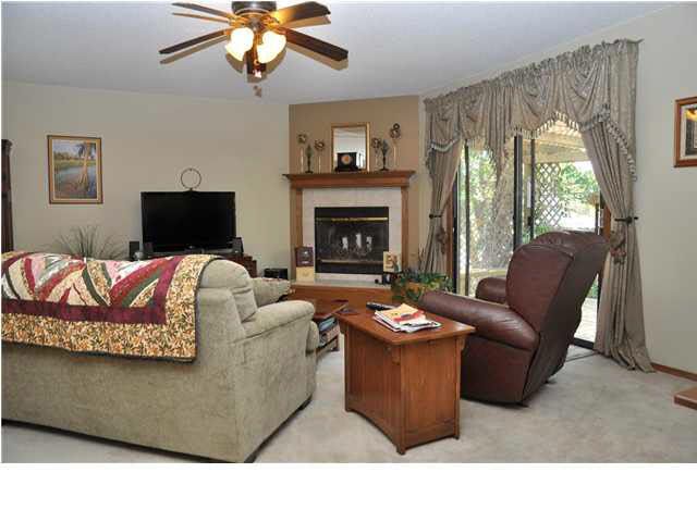 6610 Rodeo Ct, Bel Aire, KS 67226