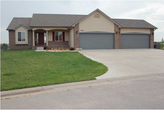 1206 N Oak, Goddard, KS 67052