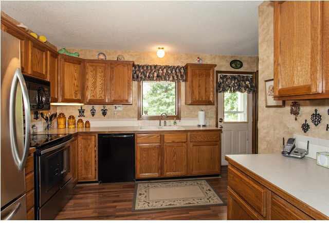 5731 S 103rd St E, Derby, KS 67037