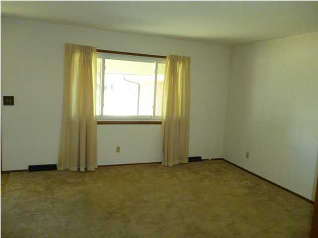 8216 W Bekemeyer, Wichita, KS 67212