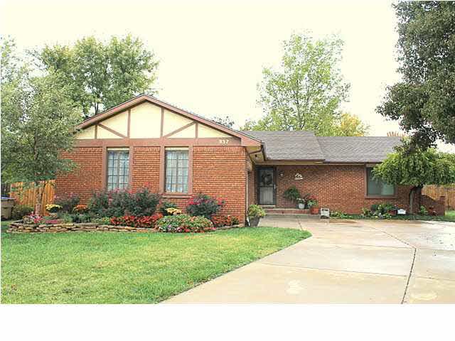 937 W Maplewood Ct, Andover, KS 67002