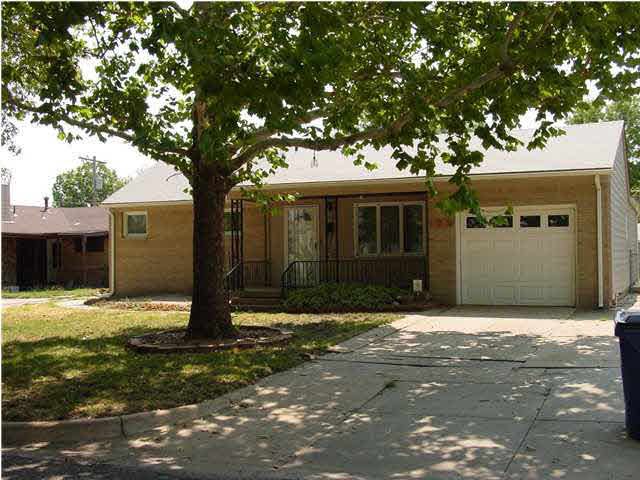 3915 E Countryside, Wichita, KS 67218