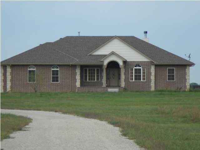 9611 N Rock Rd, Valley Center, KS 67147