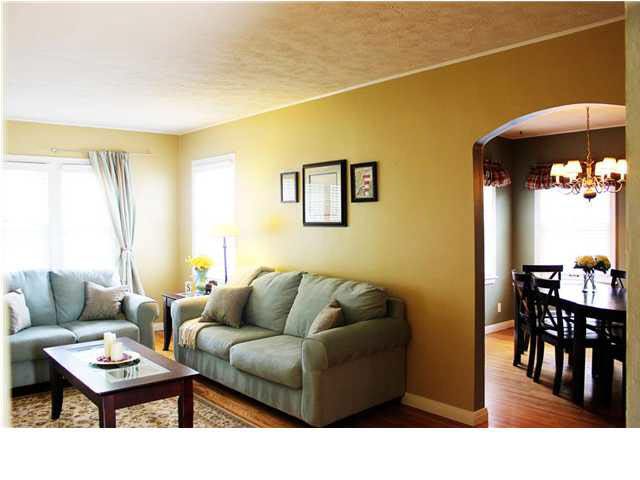 433 N Pinecrest, Wichita, KS 67208