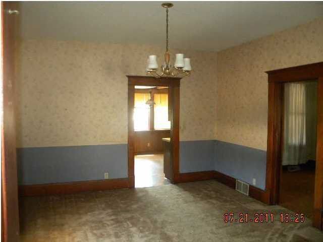 633 SE 3rd, Newton, KS 67114