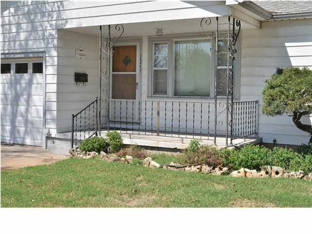 1640 E Alta, Wichita, KS 67216
