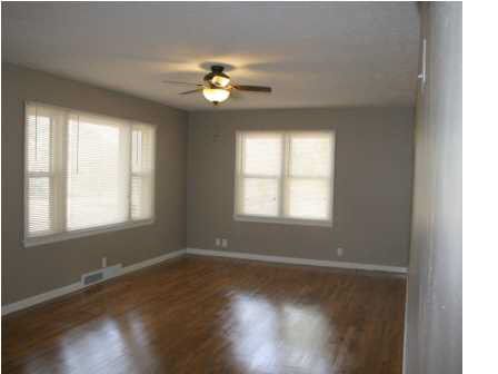 702 S Pine, Newton, KS 67114