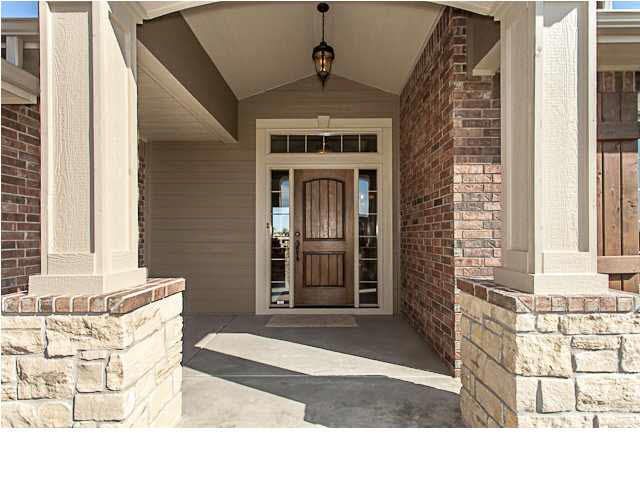 2253 N Stonegate Cir, Andover, KS 67002