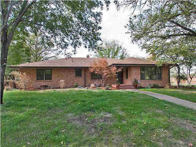 245 S Courtleigh, Wichita, KS 67208