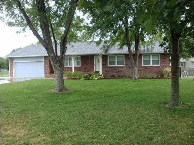 3 Son Ct, Valley Center, KS 67147
