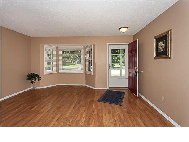5708 E Denise, Bel Aire, KS 67220