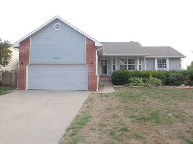 321 W Goff, Valley Center, KS 67147